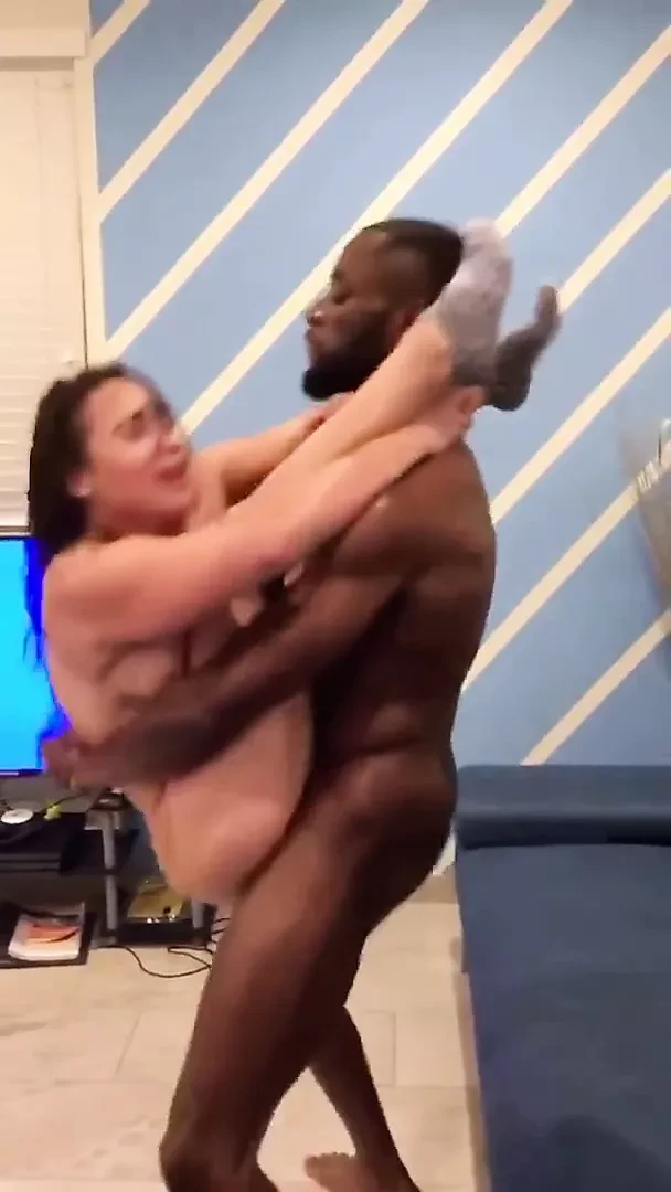 I GAVE HER AN INCREDIBLE ORGASM, SHE LET ME CUM ON HER FACE