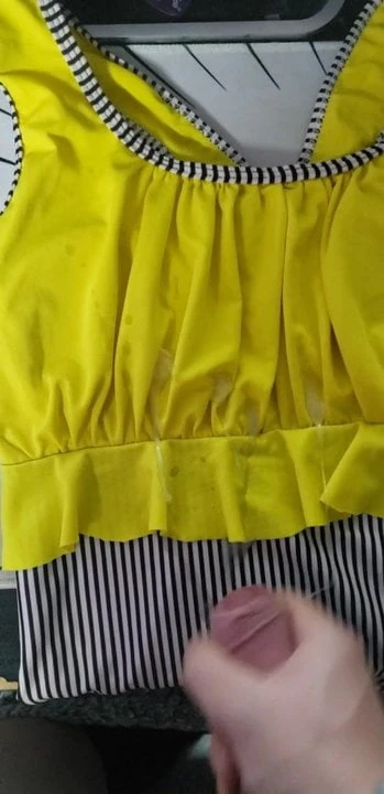Cumshot my girlfriend's swimsuit