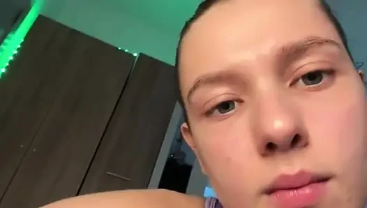Скачка на дилдо в анале с Jucielussie