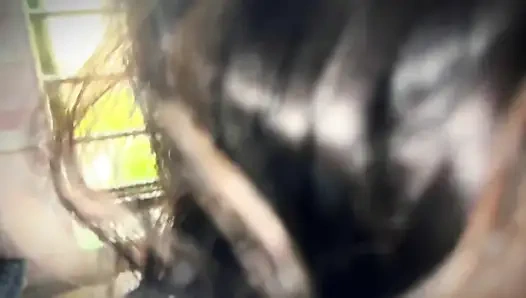 Индийскую горячую тетушку дези трахнул соседский мужик, когда она готовила на кухне утром, пока дядю не дома