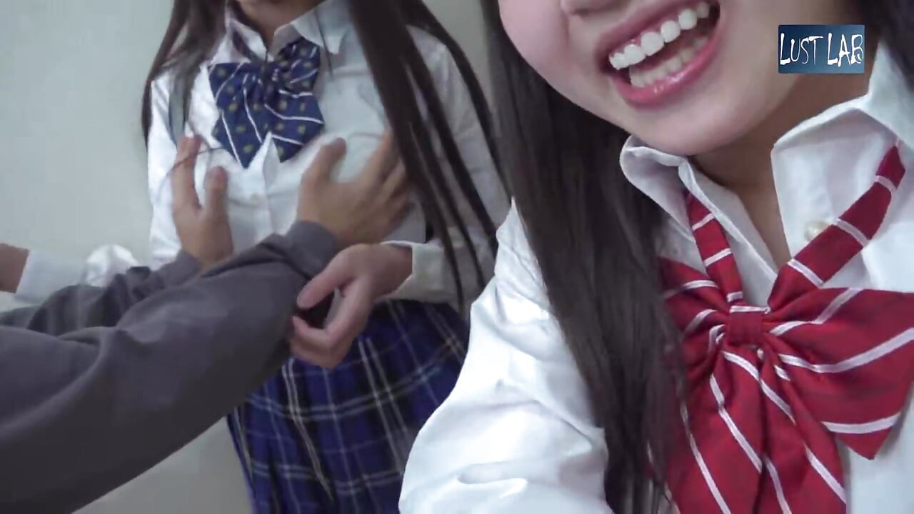 Playful Amateur Shoot. Cute Adults Invite Me in, Tight Heat Builds as We Record a Wild Climax Together. - Part1