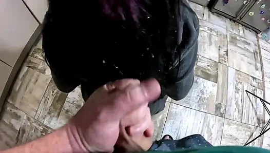 Bademantel MILF haar trocknen und putzen blowjob mit sperma in meinen haaren