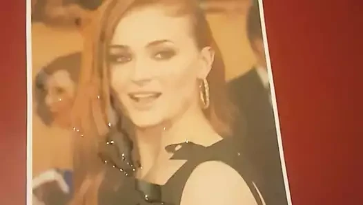 Sophie Turner'ın boşalma anısına