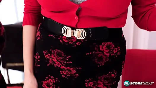 Dunia jenni noble si cewek toket besar dengan memek berbulu
