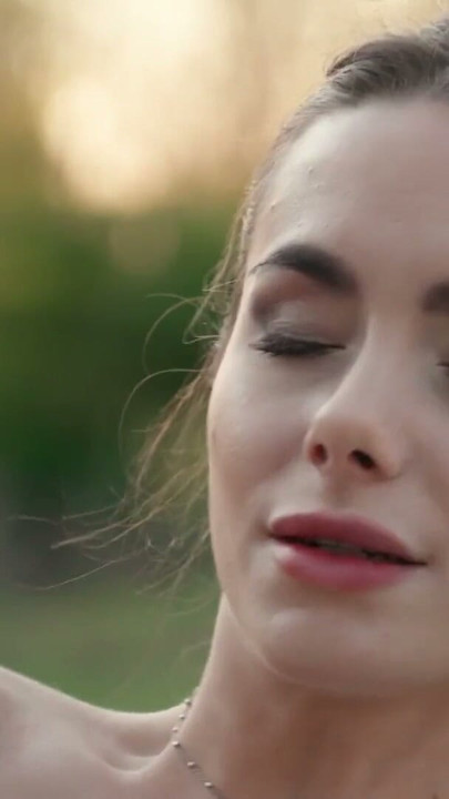 BRIDE4K. Recién casados les encanta follar delante de la gente | Clip 1