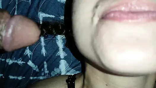 Istri ngentot dan minta dicrot di mulut