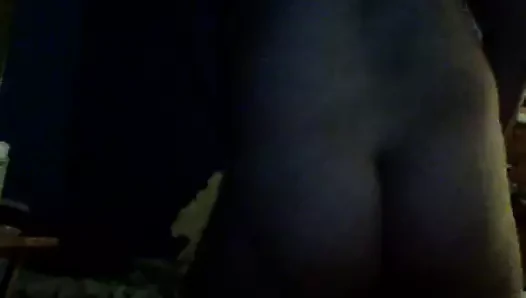 18 yaşındaki tıraşlı yavru çıplak şeritler halinde