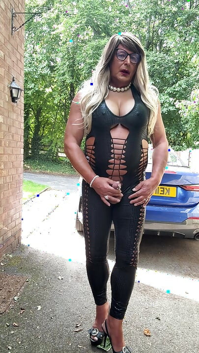 Sexy Crossdresser kellycd2022 in black pvc catsuit and heels