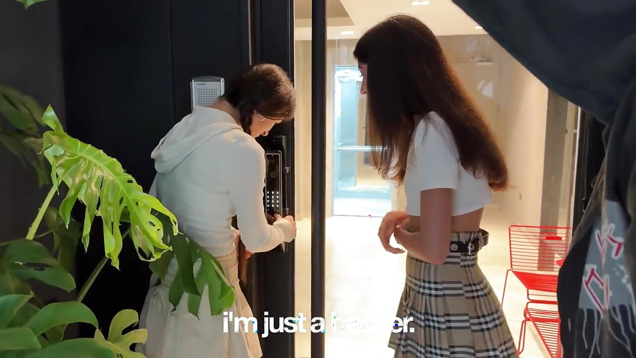 Two Female Students Invited Some Guys to Their Dorm and Had Group Sex