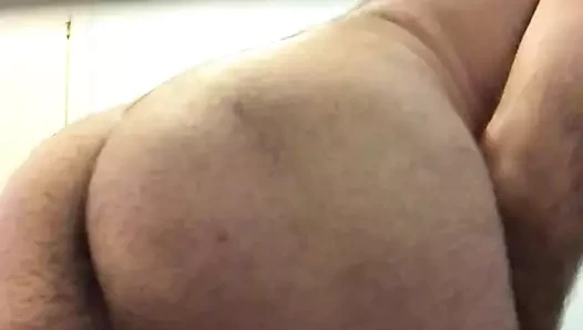 Benim büyük kıçım ve aç delik! sik beni!!!