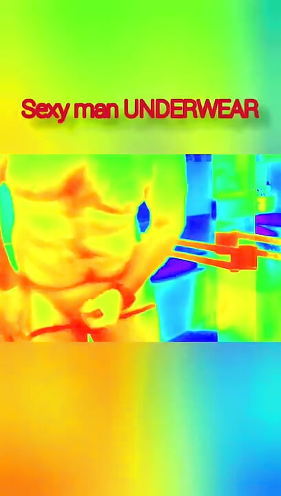 Bersenang-senang di kamar mandi menggunakan celana dalam thong seksi dan mucrat