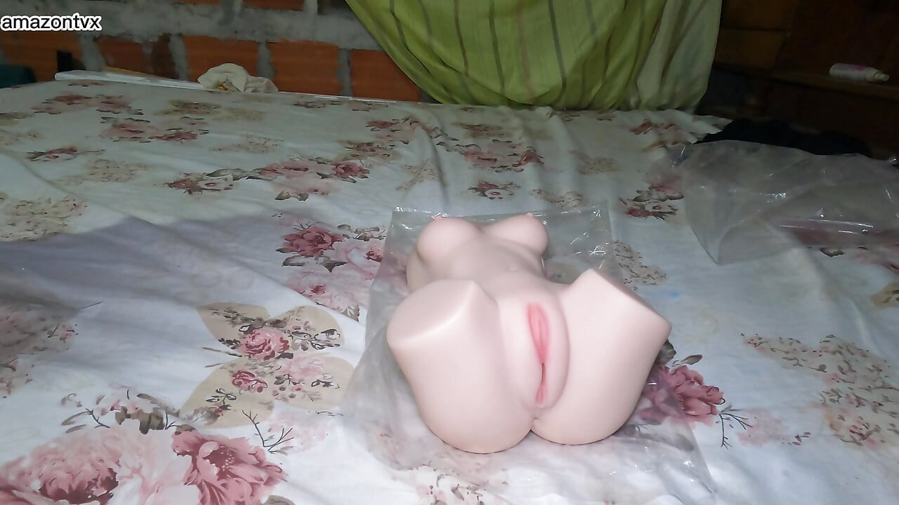 Jebanje djevičanske pičke moje igračke