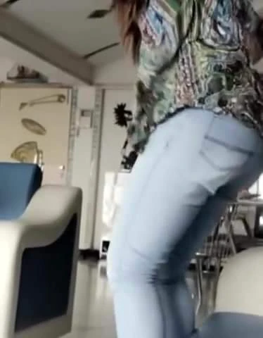 Very sexy anusha sharma sexy ass