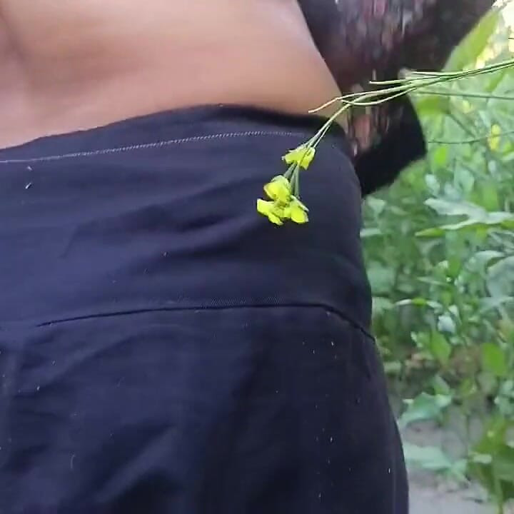 Desi Village Bhabhi Fucked by Devar in Outdoor