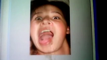 Cumshot haraç için İtalyan cumslut gina