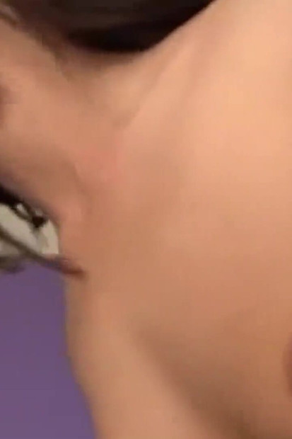 दुबली कमसिन Alexis Grace वीर्य की हर बूंद निगलती है