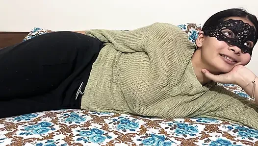 Настоящий секс индийской пары в спальне в домашнем видео