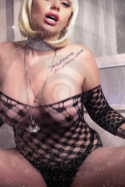 Mesmerizing and coercing you to your first blowjob! Feel your ass getting turned on!