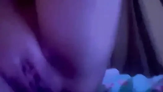 OILED UP FAST WANK SOLO FEMALE WANKING intense, loud moaning REAL ORGASM Juicy wet pussy IRANIAN FRENCH BABE OILY TITS big cum