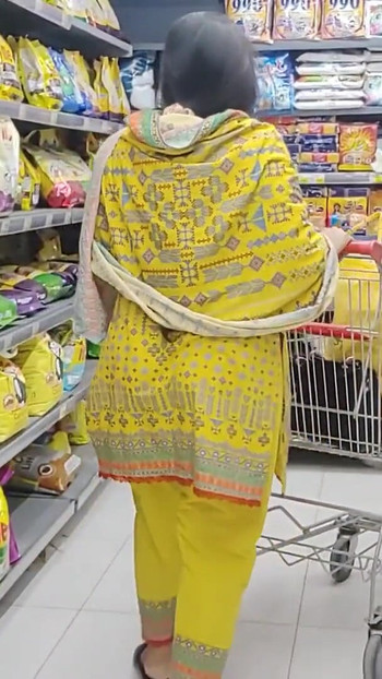 Memorable moment from "Indian Bhabi Ko Mal Se Othaya - Clear Hindi Audio🔥"
