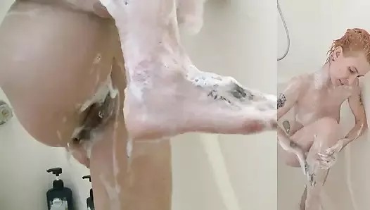 Hairbrush Masturbation in the Shower