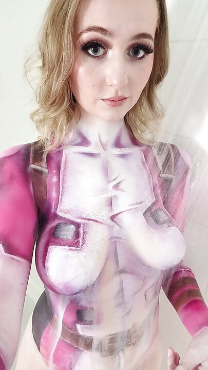 Cosplay Gwen Body Paint Removal & Tit Play
