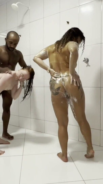 Black stepdad walks into the shower and his stepdaughter and his girlfriend without a condom | Clip 1