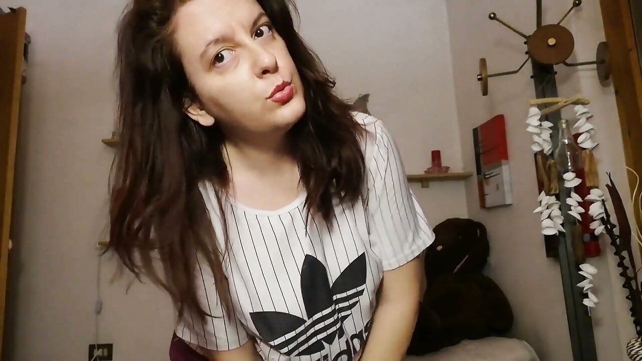 Sweaty armpits costum video