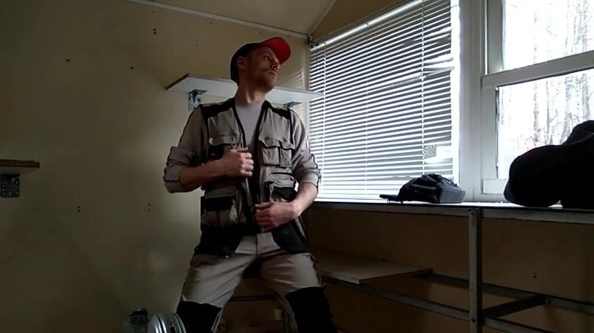 Tommylads, wanking på hans paus på jobbet