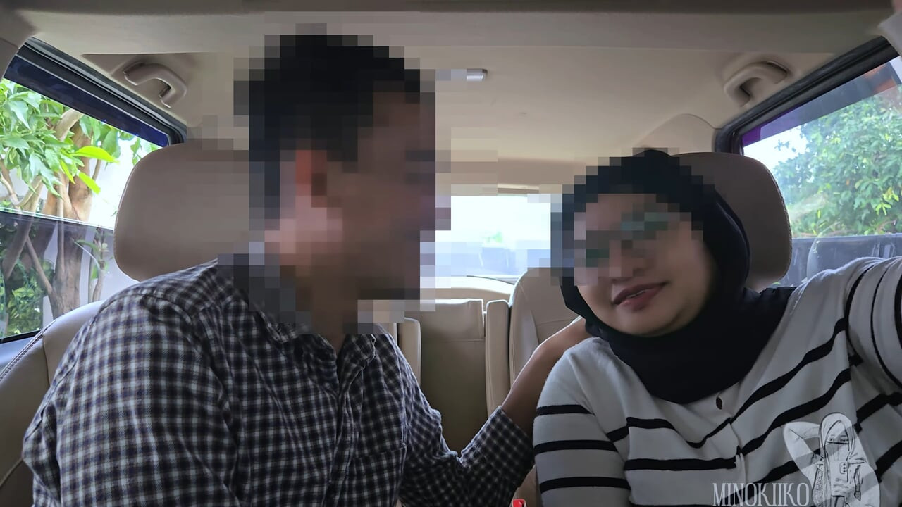 Hijab College Girl Have Fun With Sugar Daddy in The Car - Minokiiko
