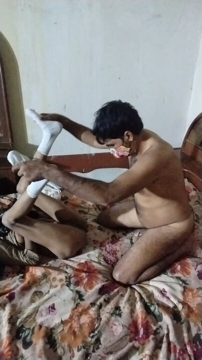 Chachi ki mast choot aaj maar he li