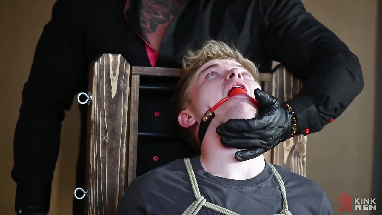 The Barback Gunnar Stone Takes Zacc Andrews Rough!