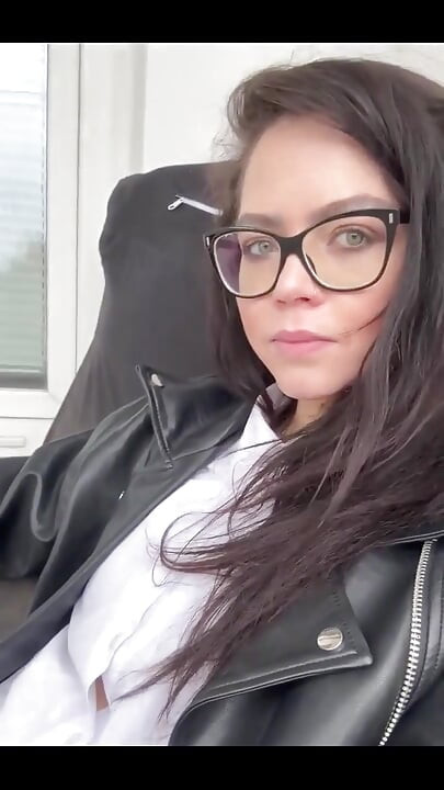 אני בתור בחורה חנונית