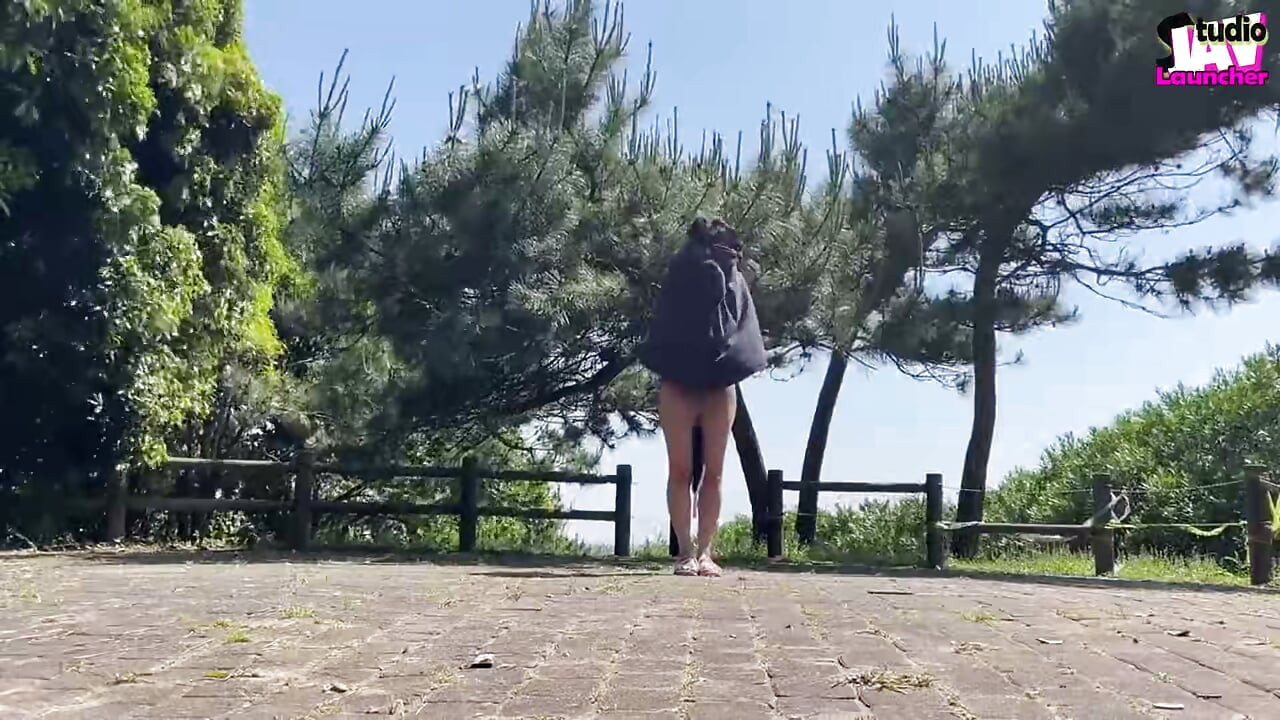 Public Self-play - a True Ona-girl Records Her Quiet Peak on a City Walk Chapter-4