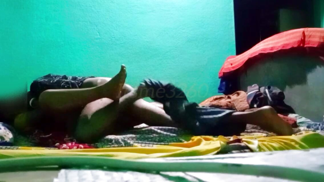 Bhabhi ki mast chudai gharme ghuske hard chudai
