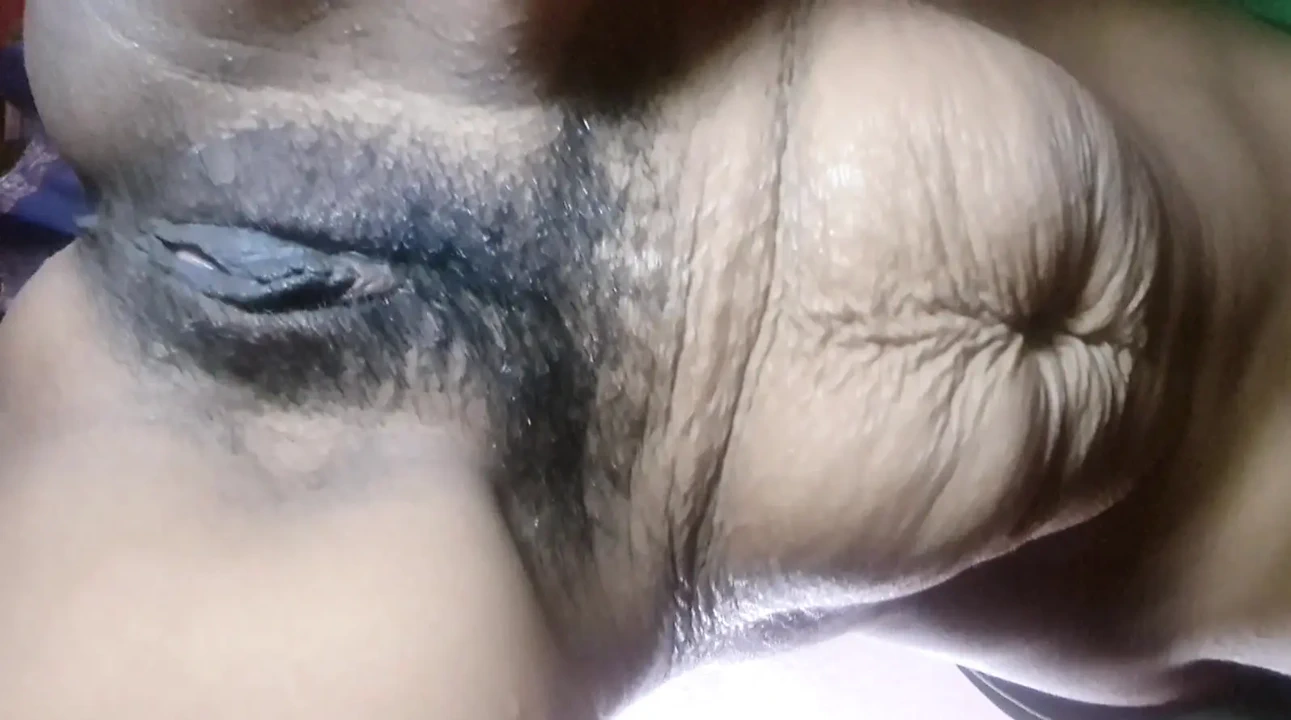 德西妻子享受她的Suhagrat