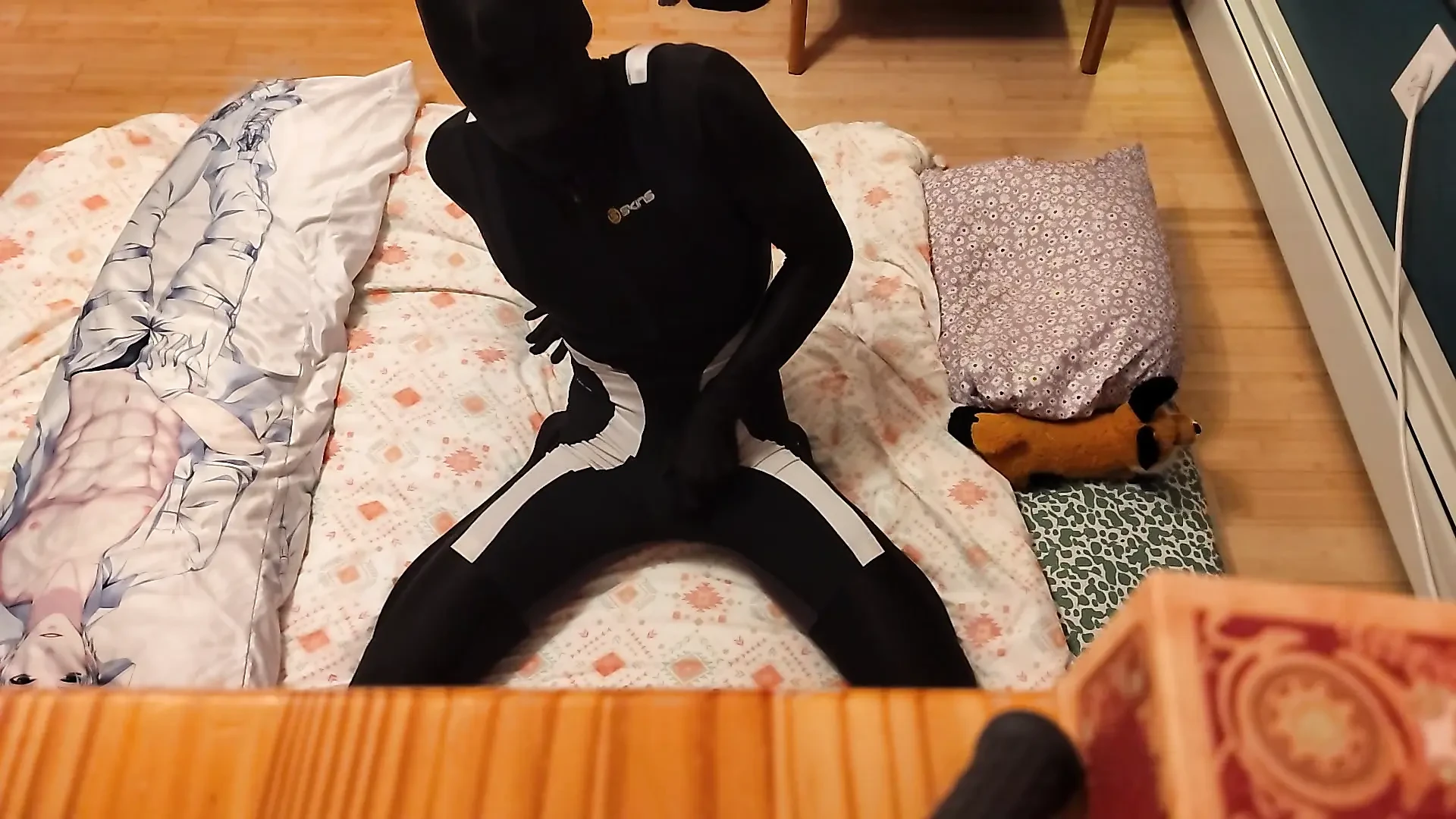 Skins a Zentai vrstvení zábavy