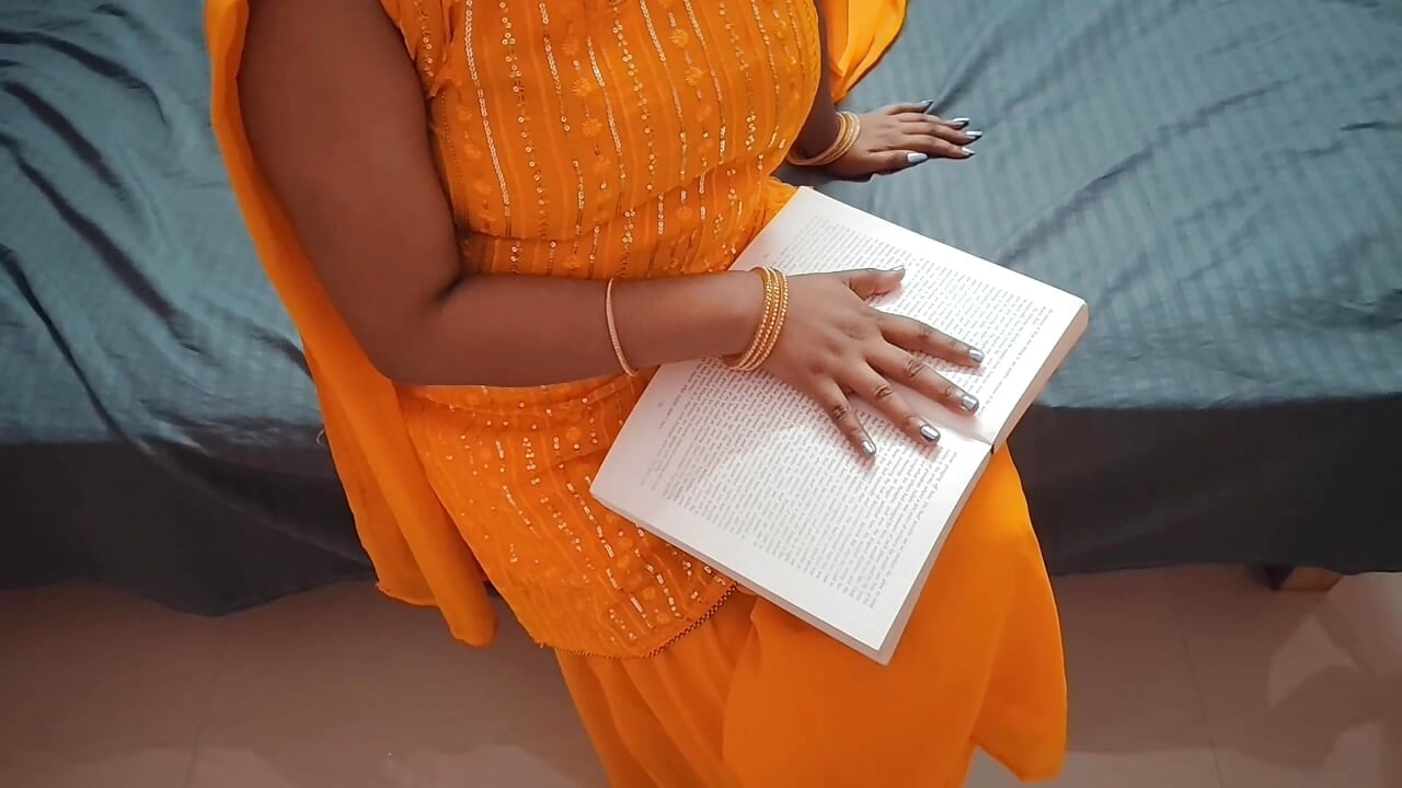 Inocenta Sali în Yello Haldi Lehenga Confuz despre examene - Jija dă o lecție practică de căsătorie