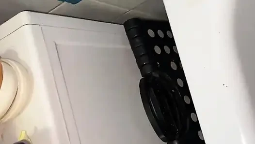 Kıllı bacaklar tıraş oluyor yakın çekim