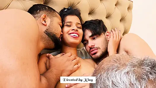 Seks berempat India desi dan seks hardcore berumur dan muda dengan gadis imut..