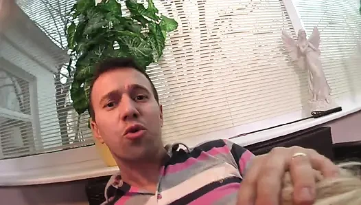 Блондинку-игрушку Отдолбили И Отсосали Яйца Мужики