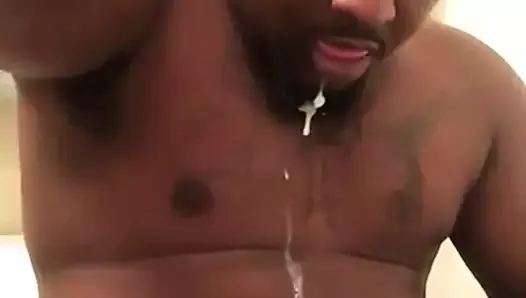 Cute Black Guy Shoots His Load Up to His Chin