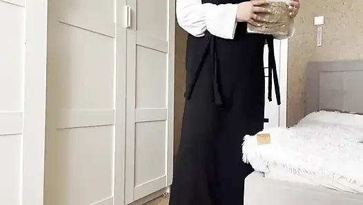 Арабская милфа в чулках