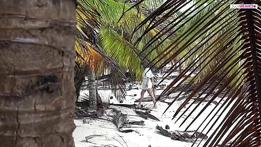 Punta Cana'da avuç içi altında, arkadaşım ateşli sakso çekiyor