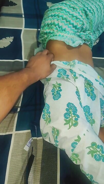 Gadis India Kavya Bhabhi Blowjob Cum di Mulut Video Hindi