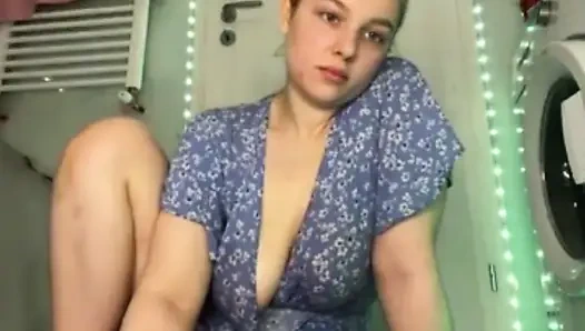 İlk kez sıkı göt deliğine anal tıkaç tak