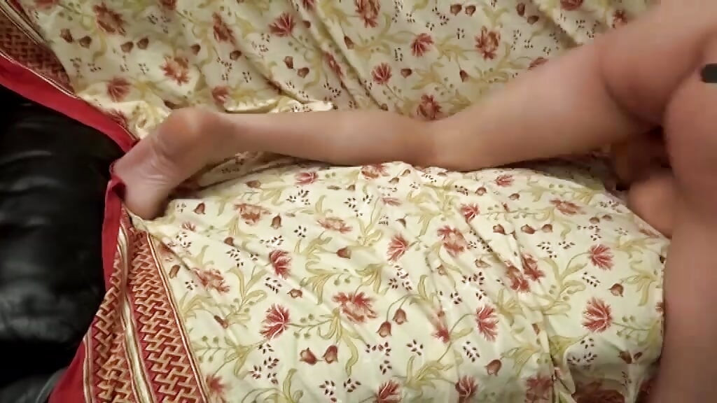 Italian housewife make her husband cum