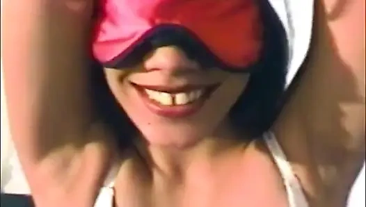 Nyambuk pantat montoknya