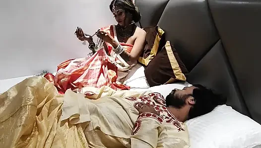 Akele me dekh kar Bhabhi ji jabbar ko dasti room me pel diya