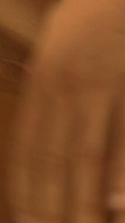 Heisse Braut wird von Bodybilder gefickt | Clip 2